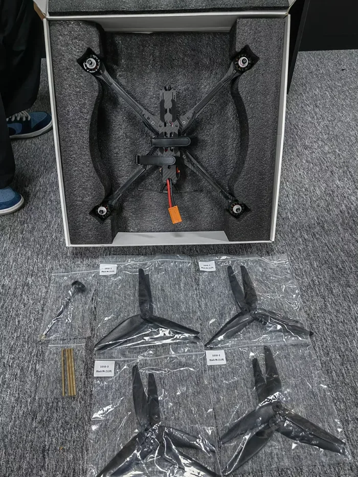 DA-X8 10-inch X8 traversing drone